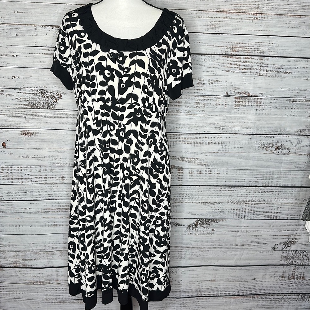 Apt 9 black/ivory dress 👗